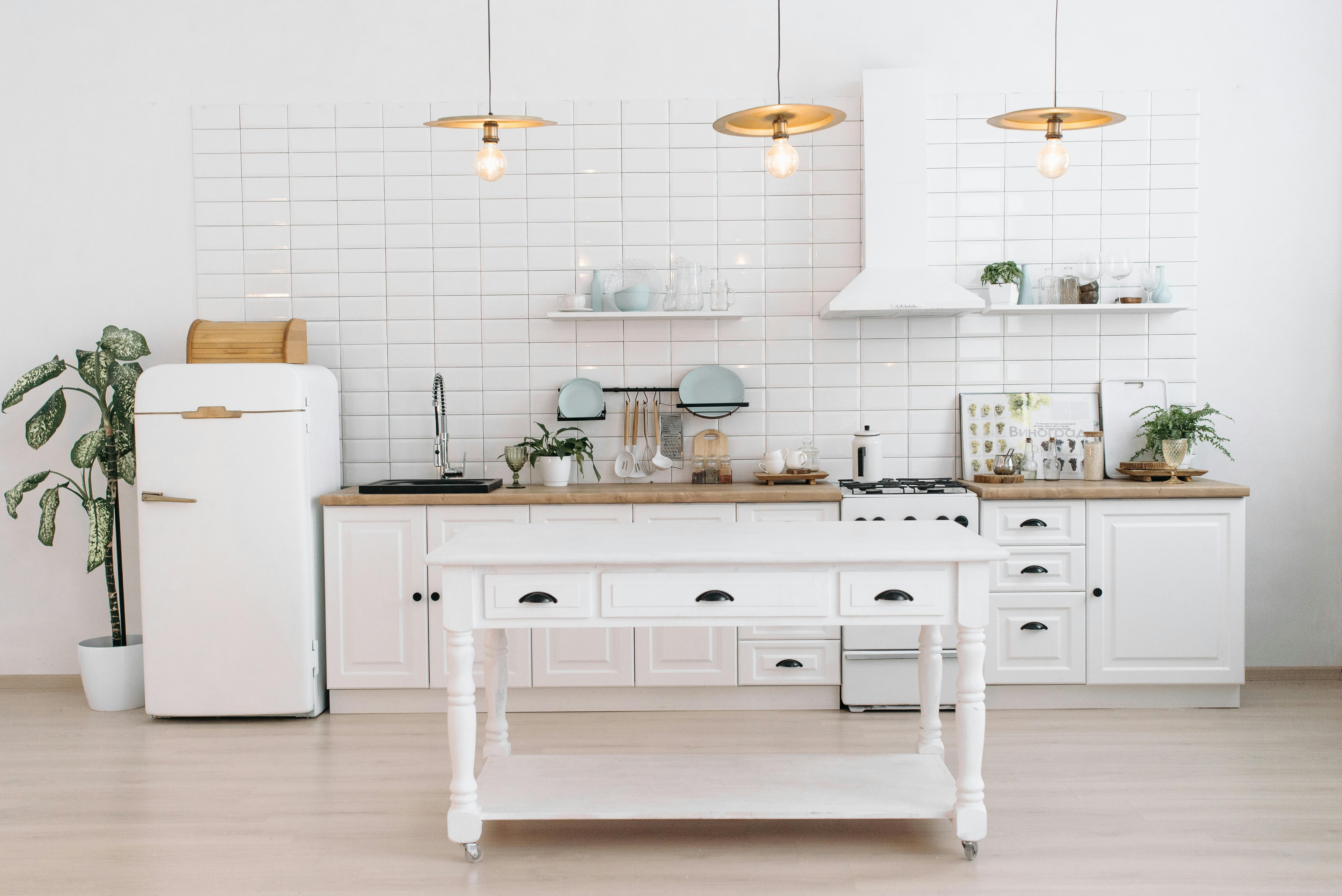 How to Declutter a Kitchen and Keep It Organized Long Term